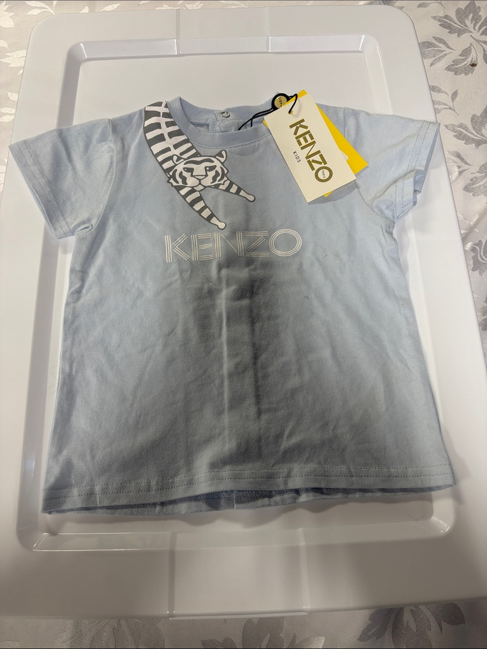 Kenzo Kids Light Blue Tee with White Tiger Motif, nwt, size 2
